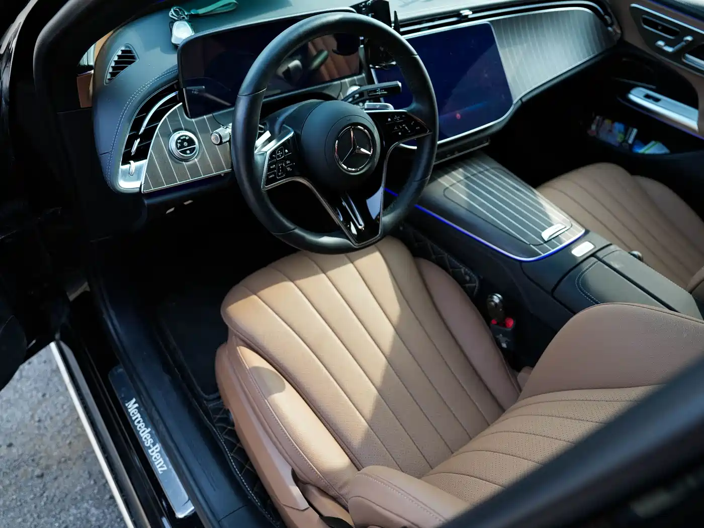 Mercedes-Benz E-Class 2024 E 300 L Fashion фото 31