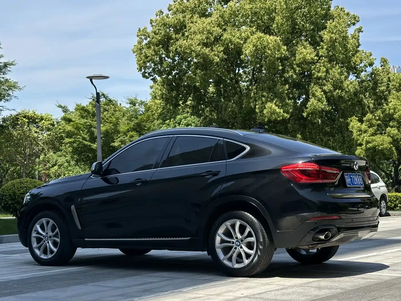 BMW X6 2017 xDrive28i фото 4