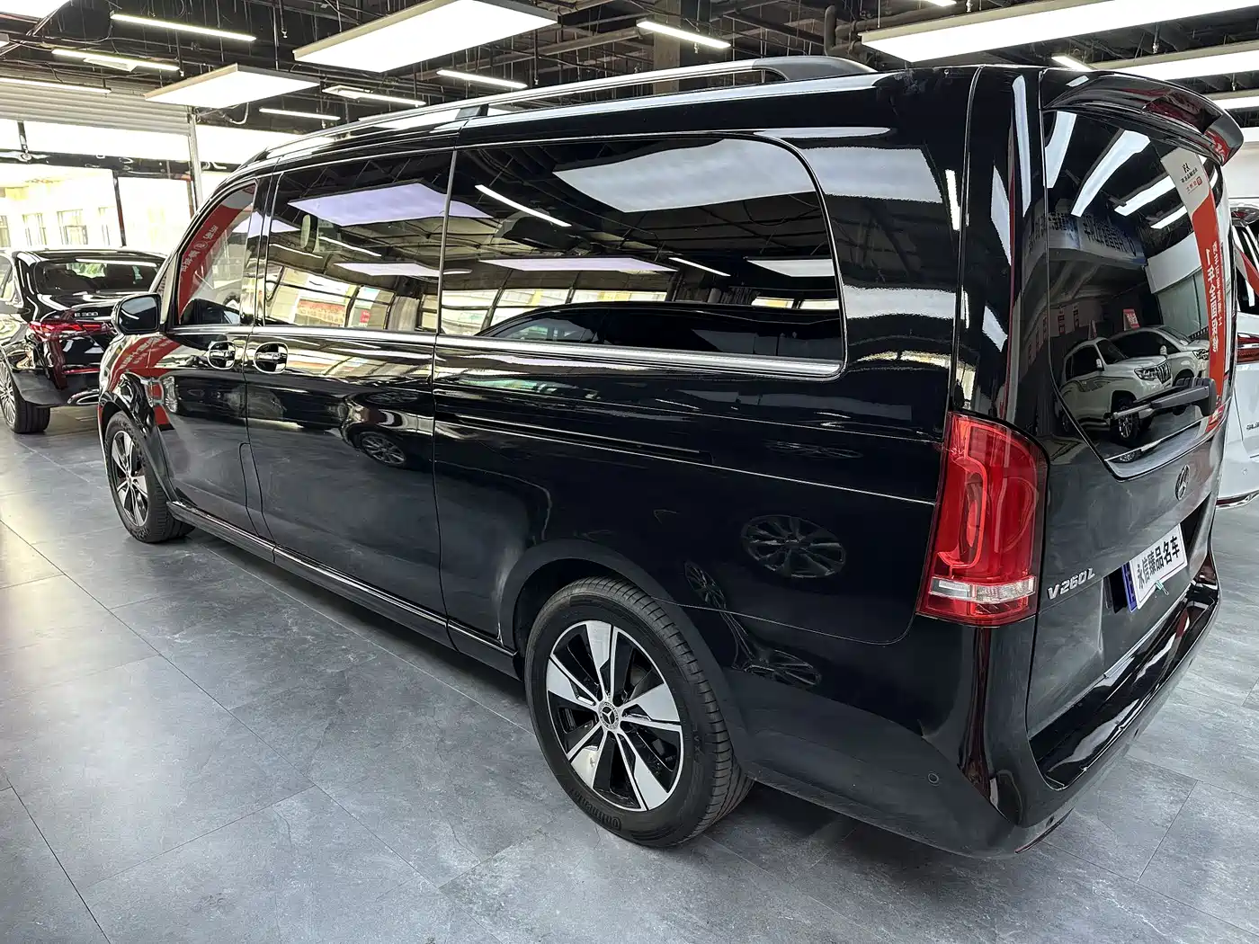 MERCEDES-BENZ V-CLASS