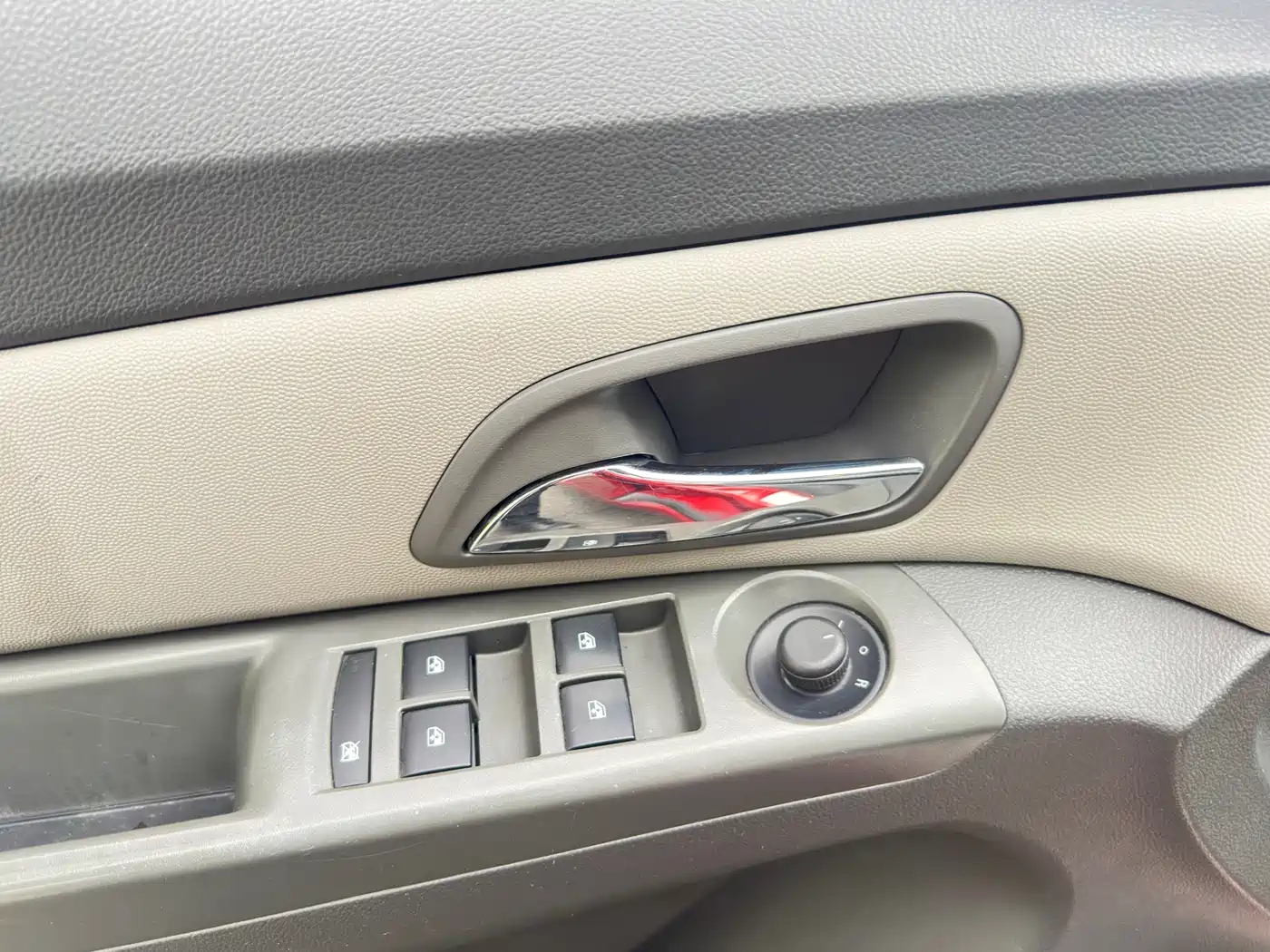 Chevrolet Cruze 2014 1.6L SL Million Commemorative Edition AT фото 17