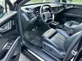 Photo 9 - Audi Q4 e-tron