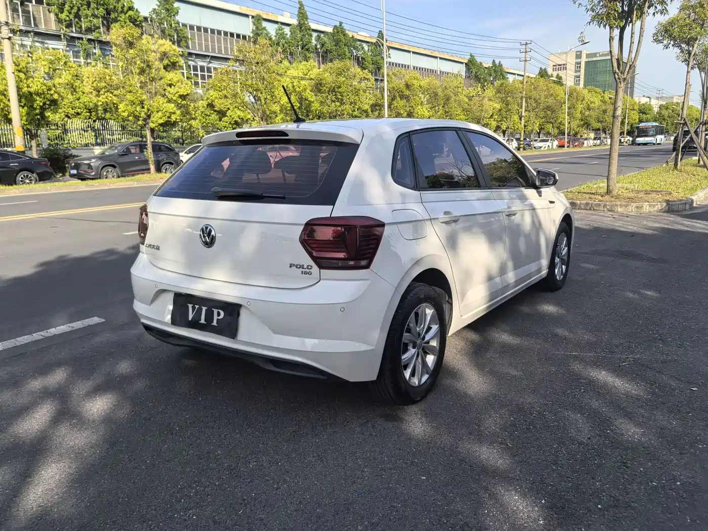 Volkswagen Polo 2019 Plus 1.5L Automatic Colorful Tech Edition фото 11