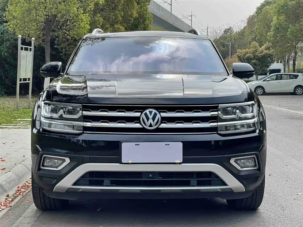 Volkswagen Teramont 2020 380TSI 4WD Luxury Edition China VI фото 3