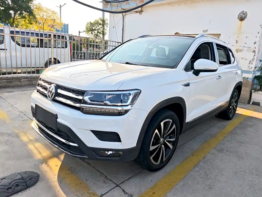 Volkswagen Tharu