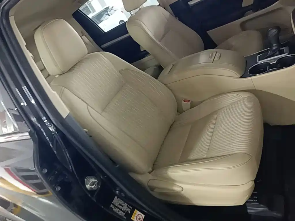Фото 25 - Toyota Highlander