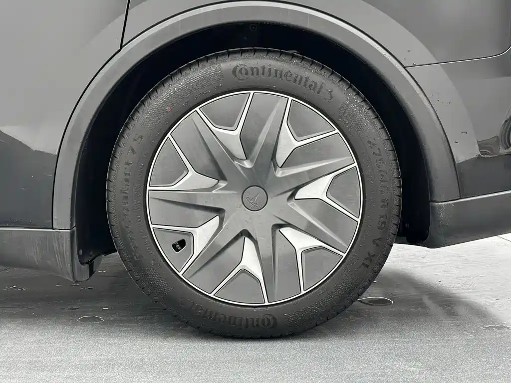Фото 26 - Tesla Model Y L