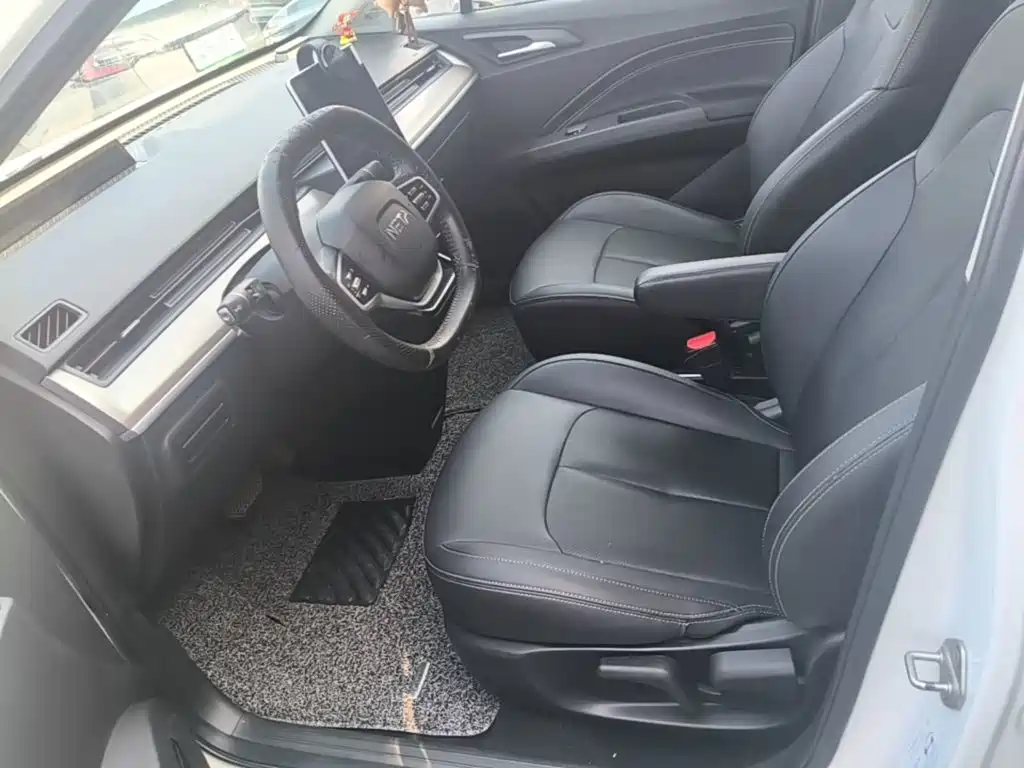 Nezha Auto Nezha V 2021 2021 Long Range Smart Edition Upgrade