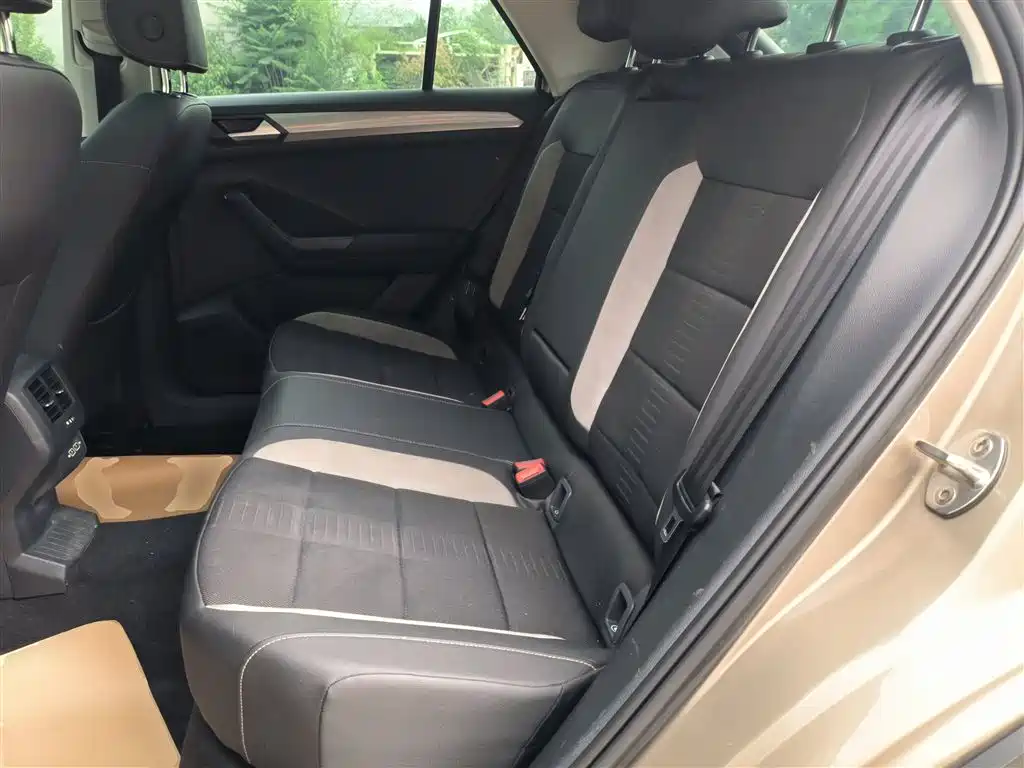 Volkswagen T-ROC 2018 230TSI DSG 2WD Progressive China V фото 17