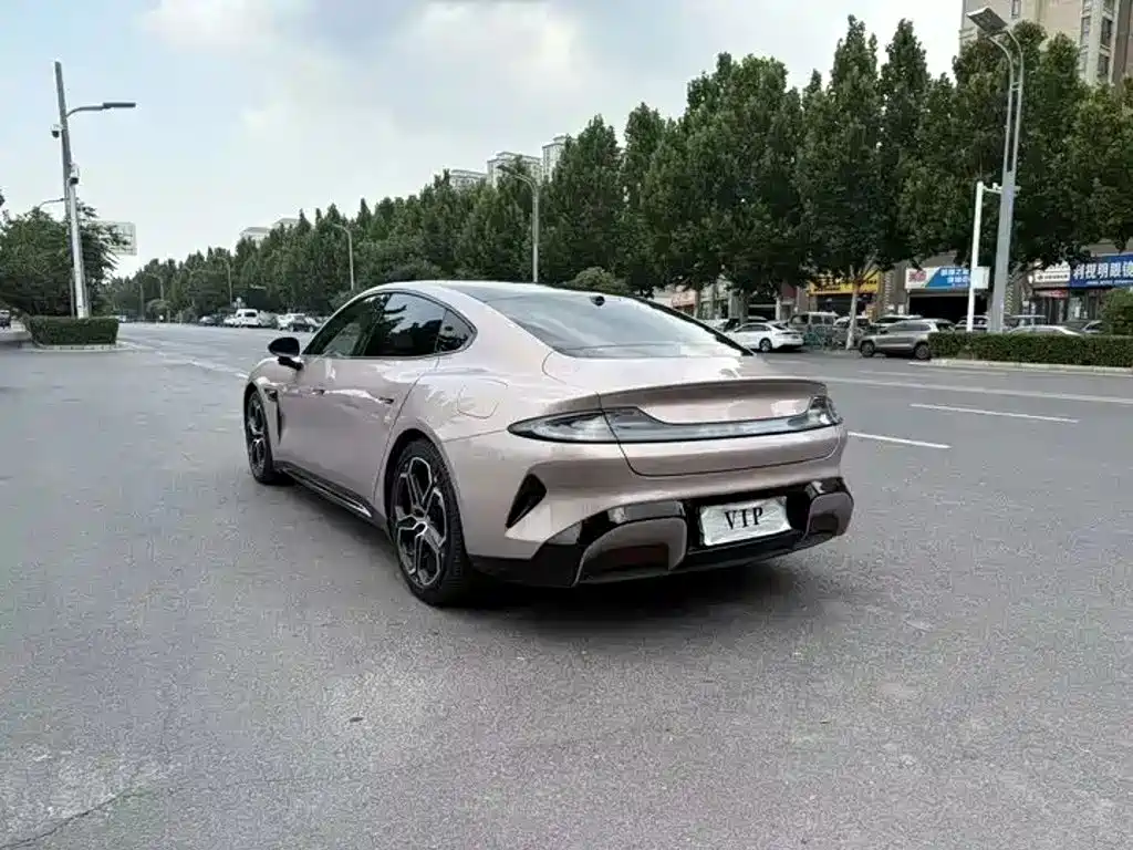 Фото 25 - Xiaomi SU7
