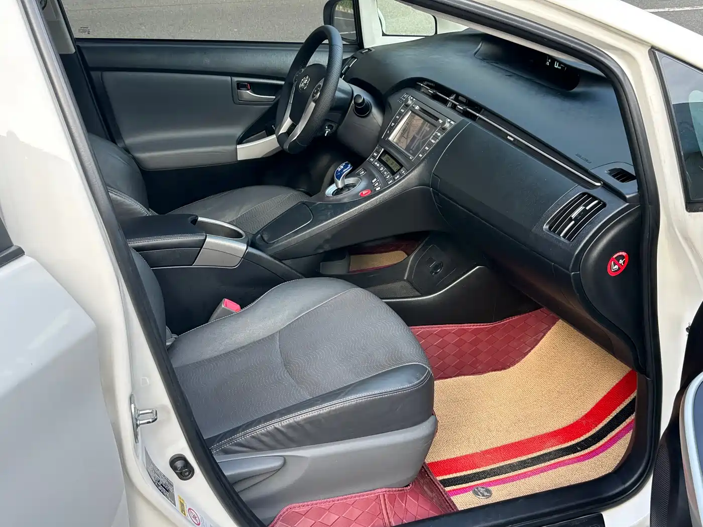 Toyota Prius 2015 2012 1.8L Luxury Advanced Edition