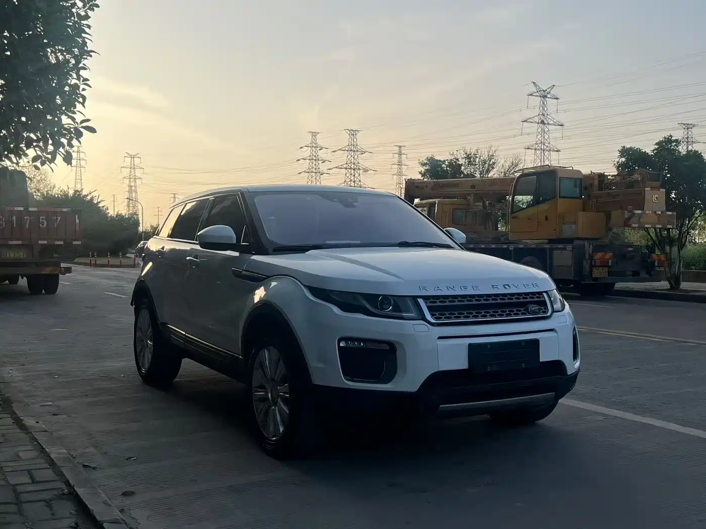 Land Rover Range Rover Evoque 2016 2.0T SE ZhiYao фото 3