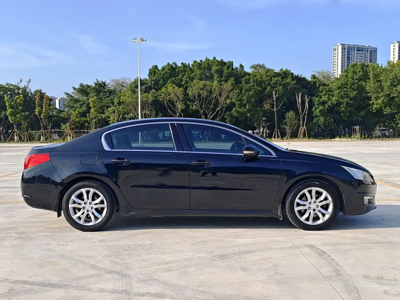 Peugeot 508 2012 2.3L Automatic Smart Edition фото 6