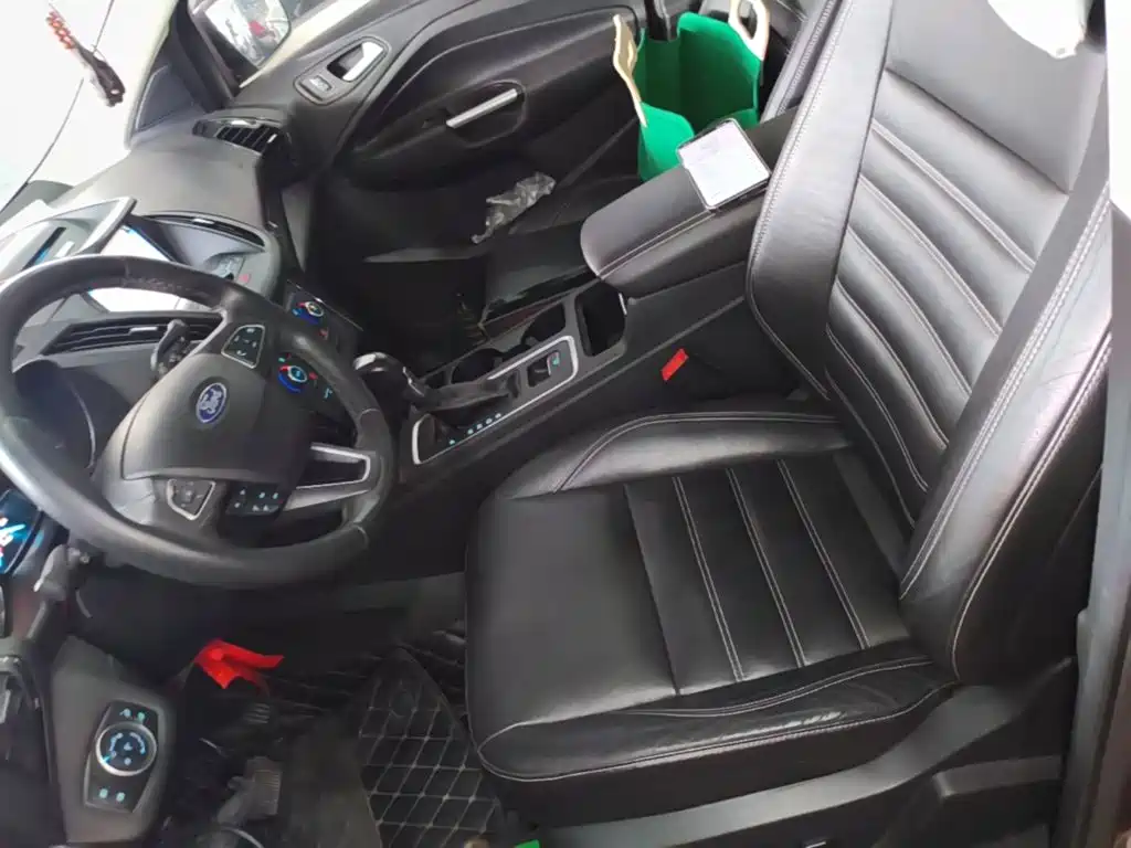 Ford Kuga 2018 2017 EcoBoost 180 AWD Luxury
