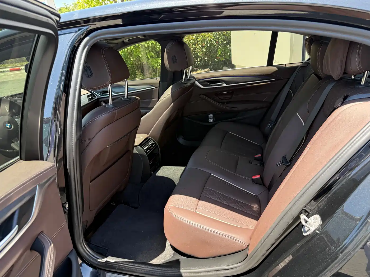 BMW 5 Series 2023 530Li Leading Luxury Package фото 13