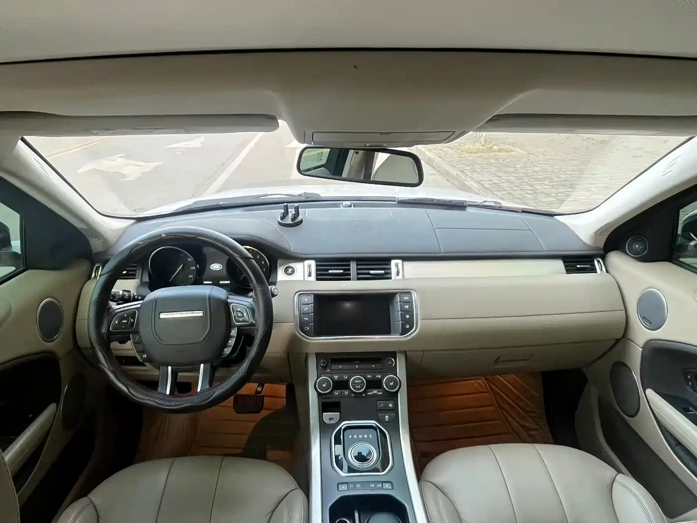 Land Rover Range Rover Evoque 2016 2.0T SE ZhiYao фото 9