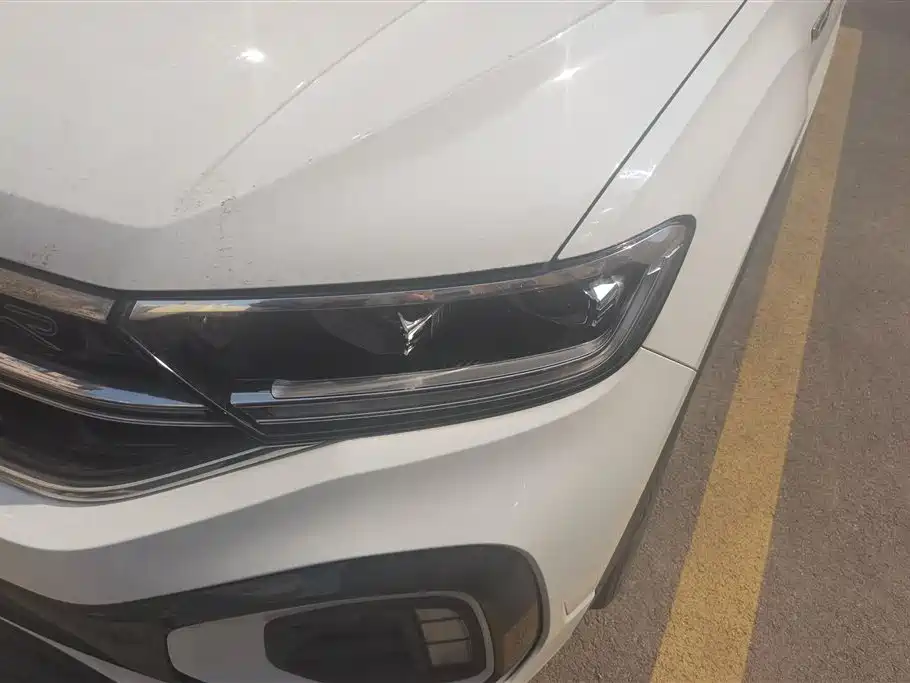 VOLKSWAGEN T ROC EXPLORING SONGS