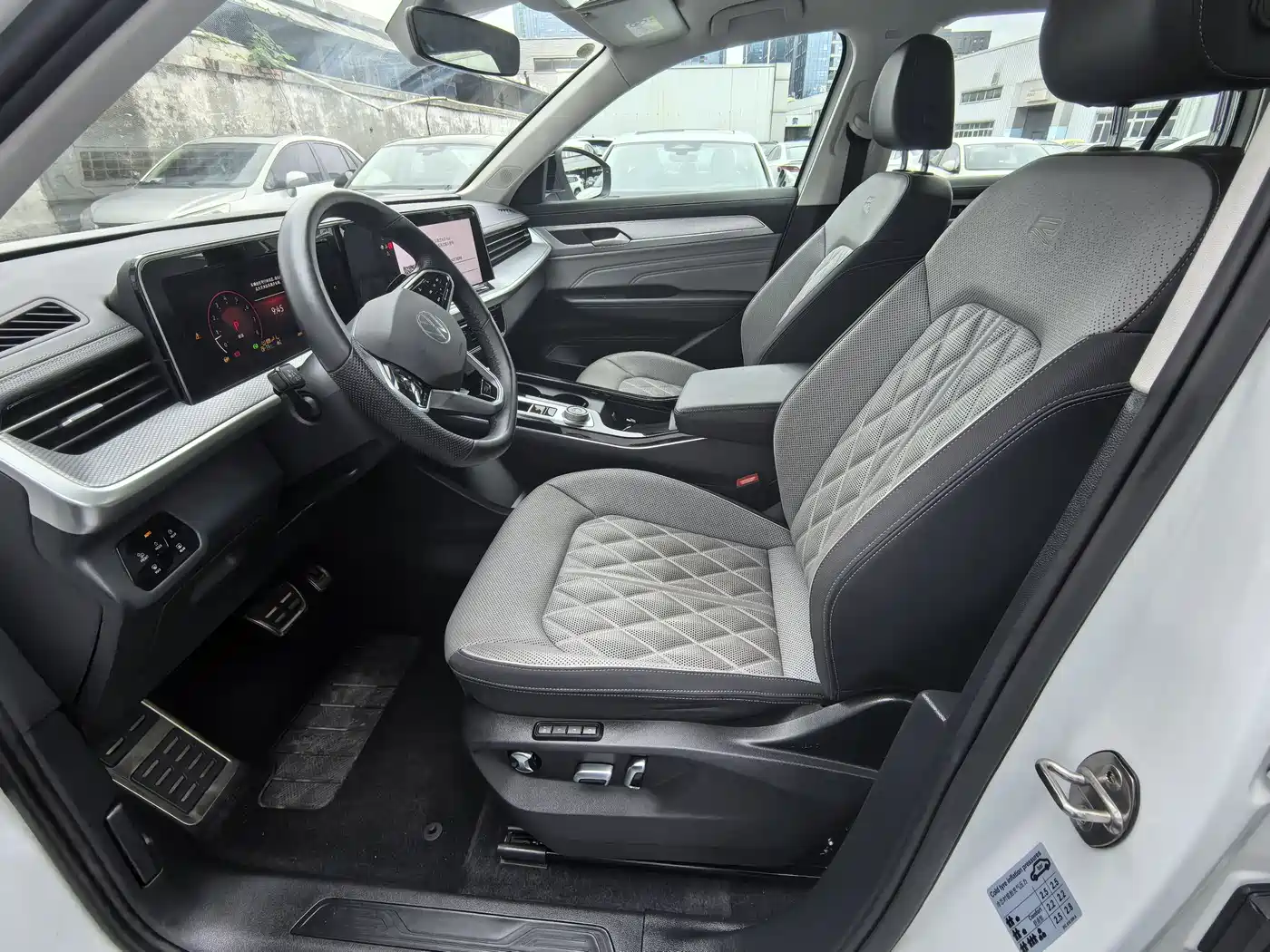 Volkswagen Talagon 2023 380TSI 4WD R-Line Touring Edition фото 14