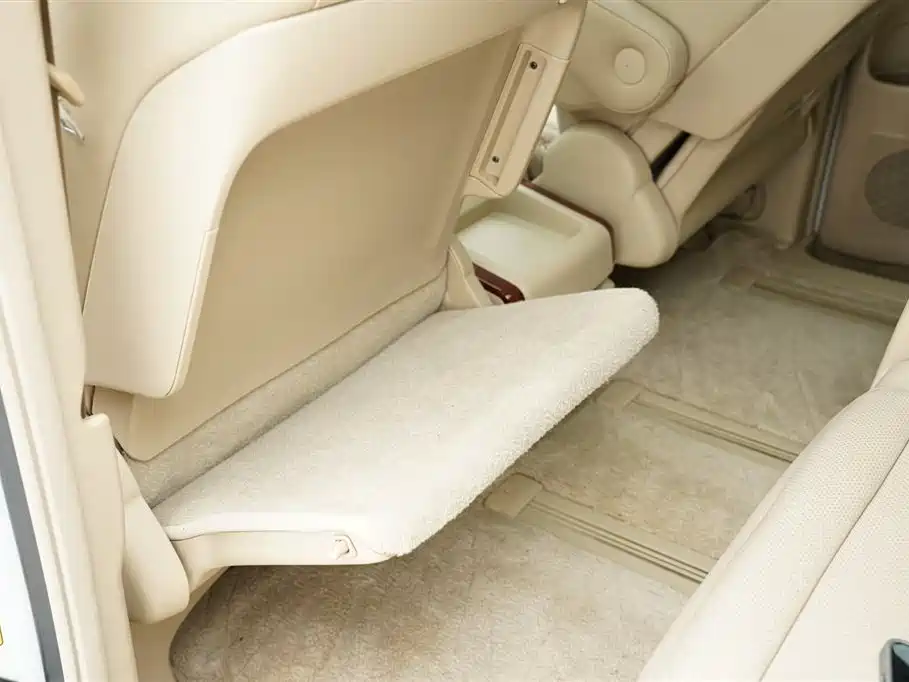Toyota Alphard 2011 3.5L Luxury Edition фото 19