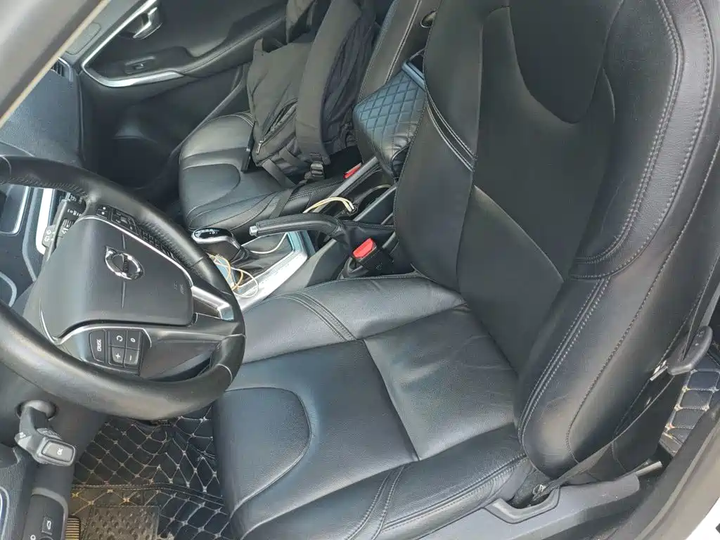 Volvo V40 2018 2018 T3 R-Design Edition
