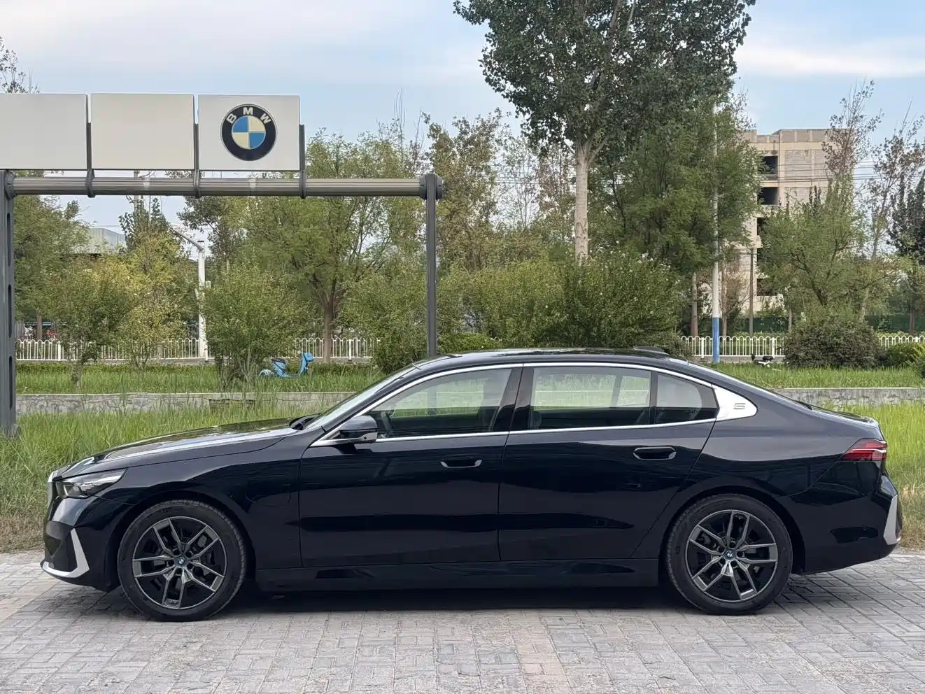 BMW i5 2026 2024 eDrive 35L Premium Luxury Package
