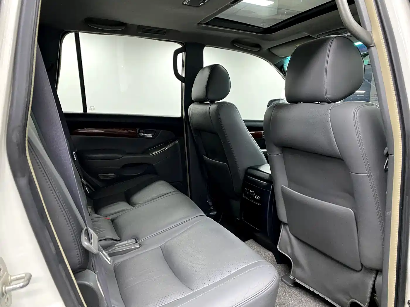 Toyota Prado 2005 Model 4.0L Automatic GX Luxury Edition фото 6