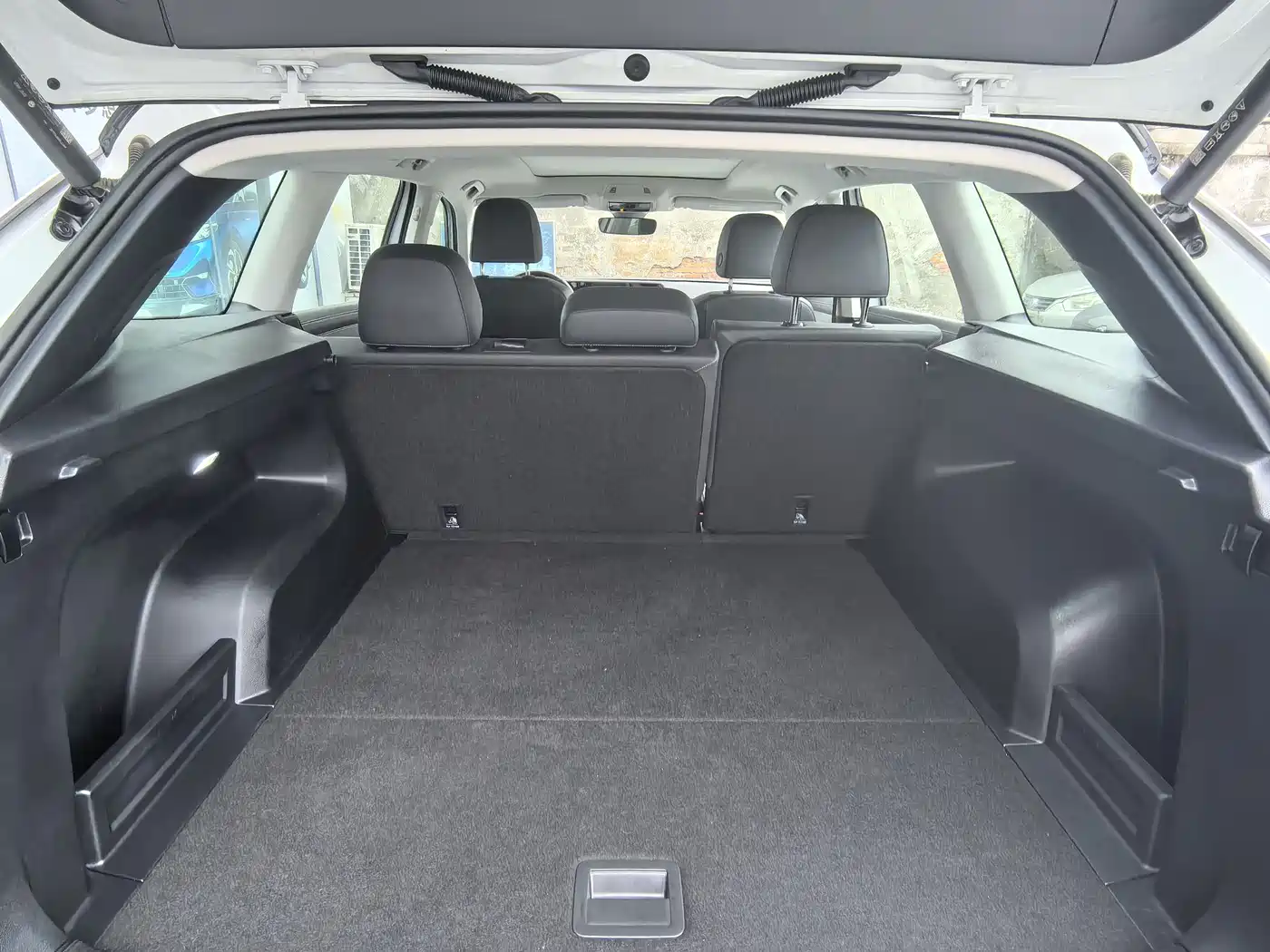 Volkswagen Talagon 2023 380TSI 4WD R-Line Touring Edition фото 9