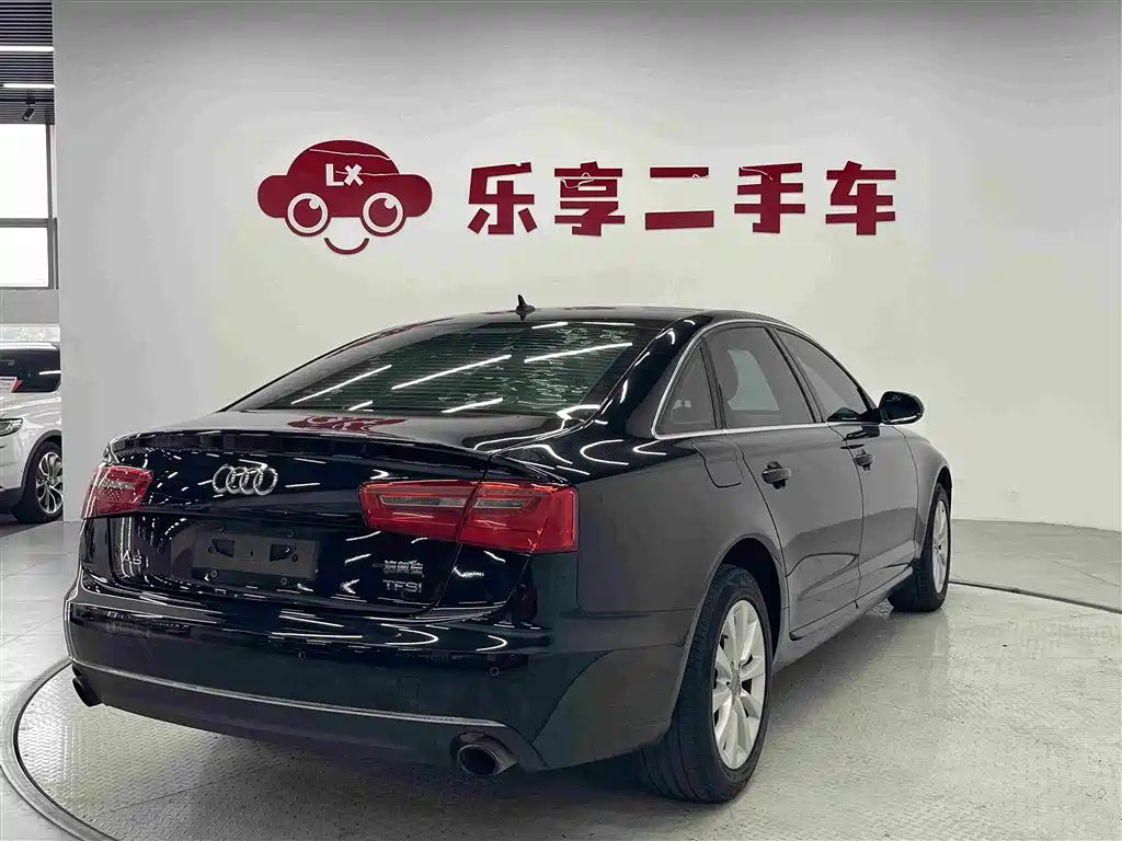 Фото 5 - Audi A6L