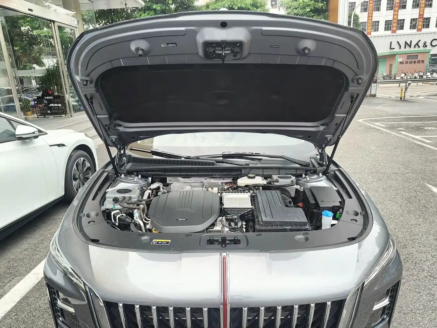Hongqi H5 PHEV, миниатюра 8