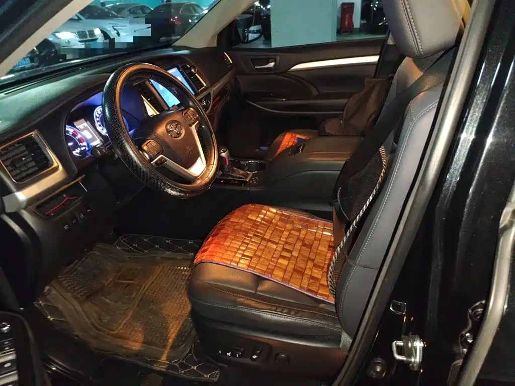 Toyota Highlander 2018 2.0T 4WD Premium 7-seater (China V) фото 8