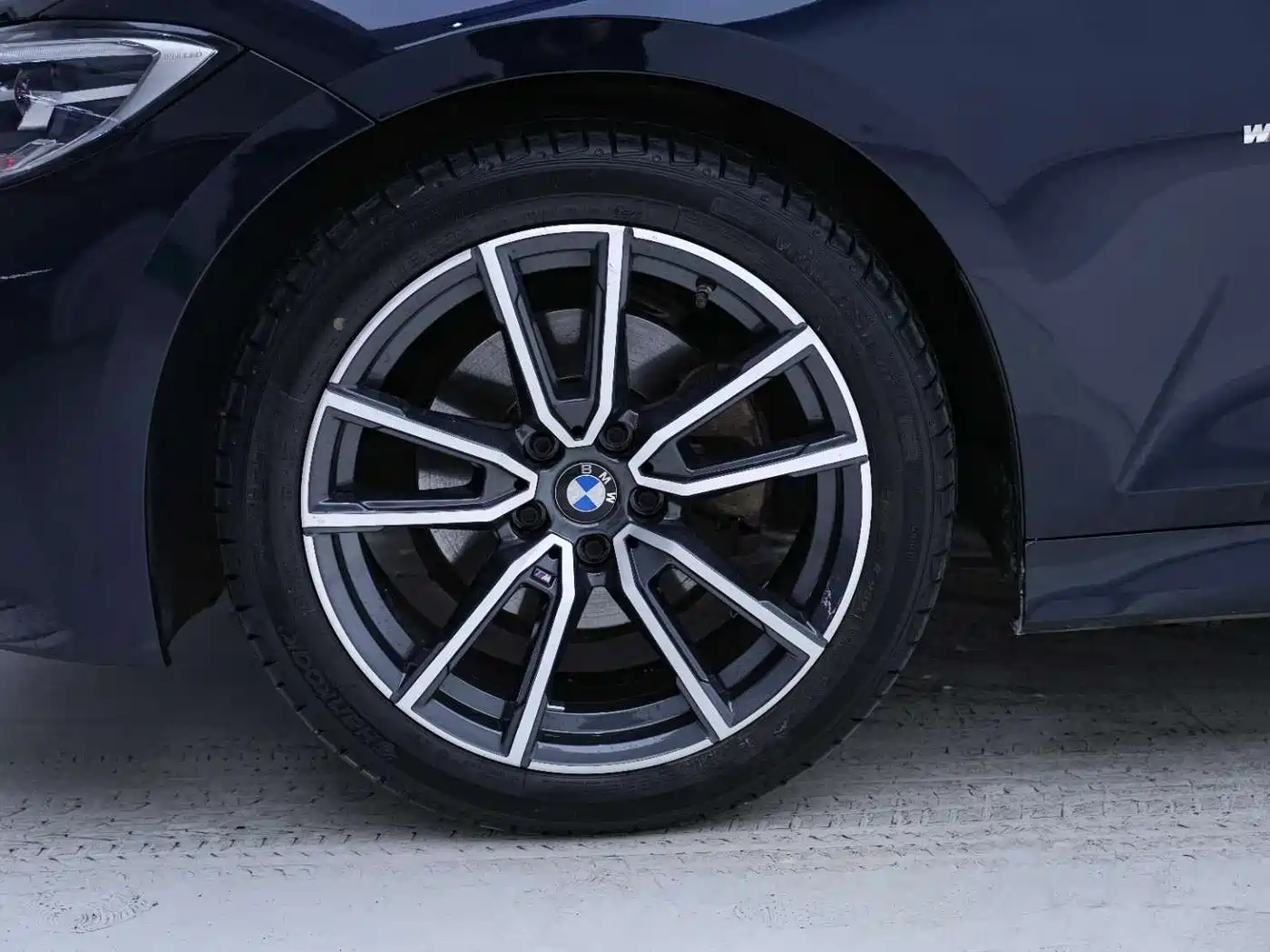 BMW 3-SERIES