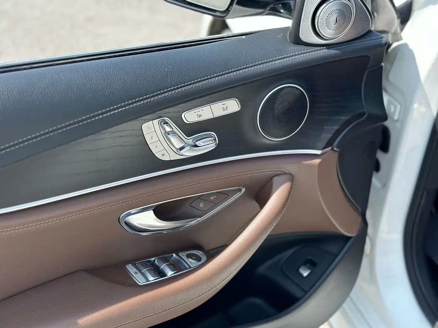 Mercedes-Benz E-Class 2016 E 300 L Sport Fashion Type фото 10