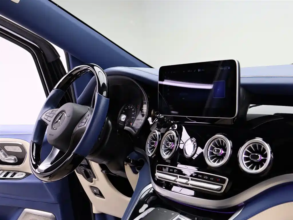 Mercedes-Benz Vito 2023 2.0T Business 7-Seater фото 9