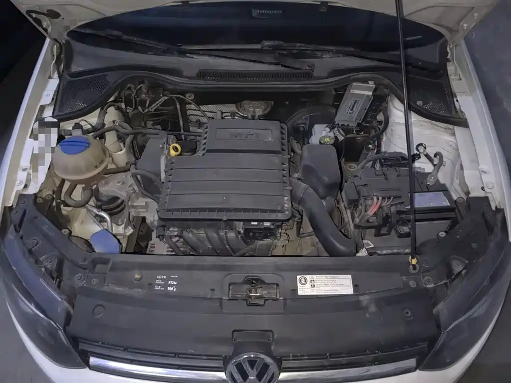 Volkswagen Polo 2016 1.4L Automatic Trend фото 11