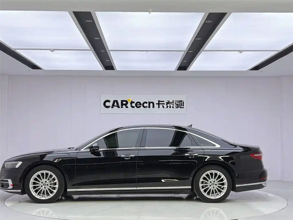 Audi A8 2019 Facelift Plus A8L 50 TFSI quattro Comfort фото 2