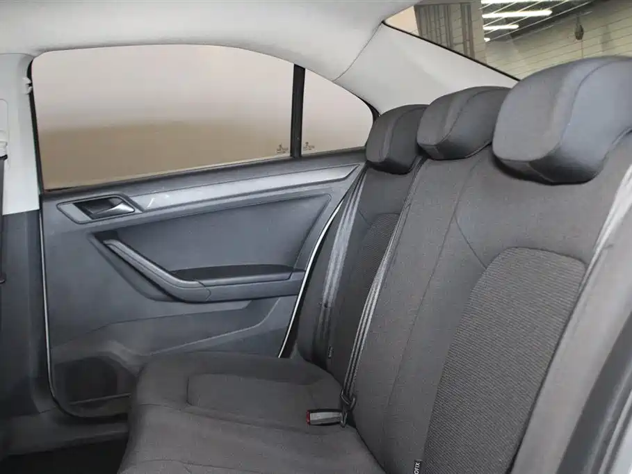 Volkswagen Jetta 2017 1.5L Automatic Fashion фото 8
