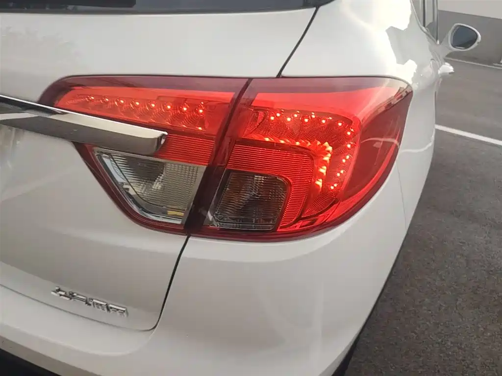 Buick Envision Plus 2017 28T AWD Elite фото 8