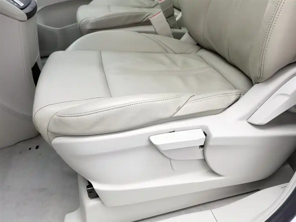 Buick GL8 2018 ES 28T Comfort Type China VI фото 20