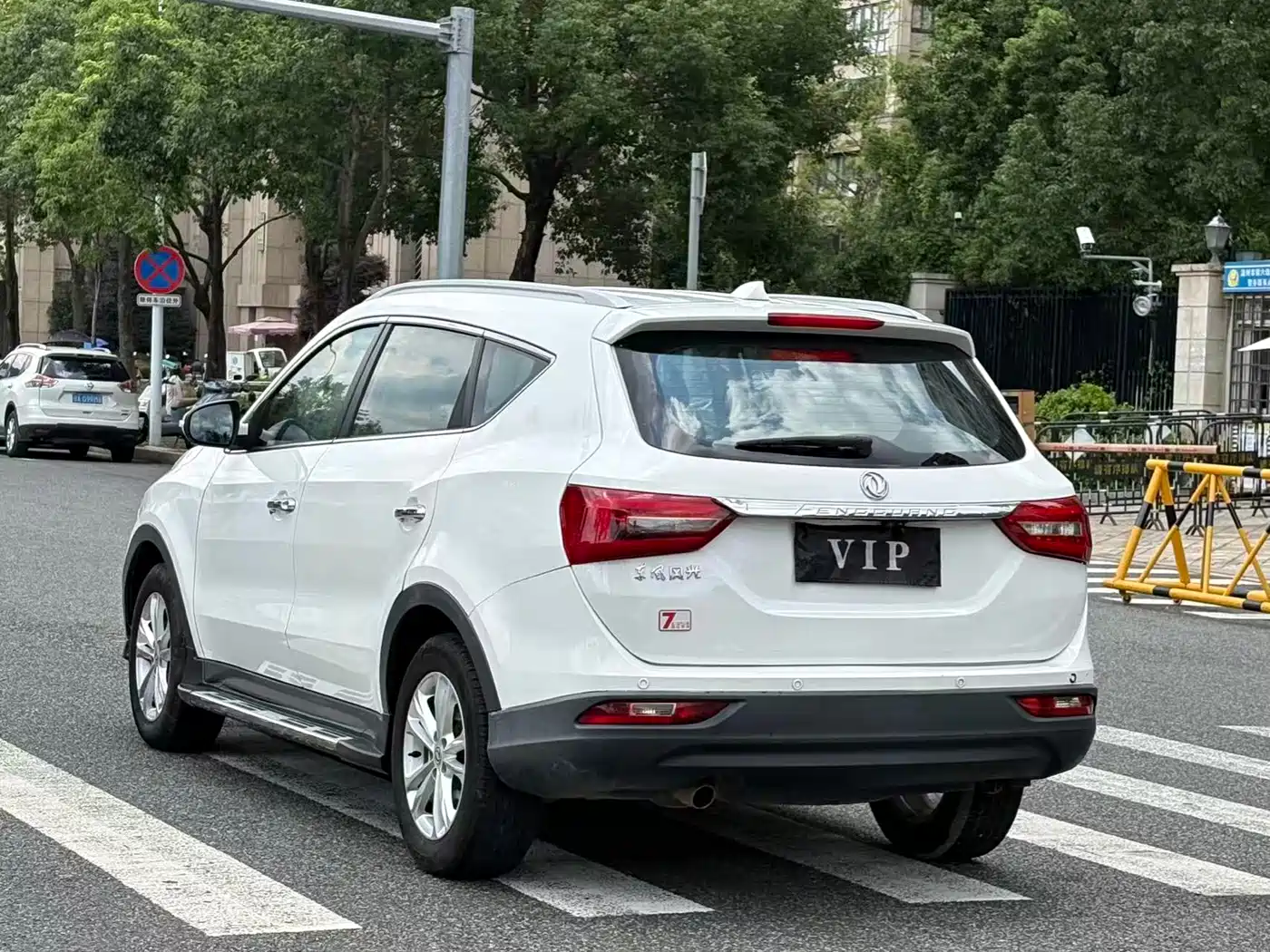 Dongfeng Fengguang Fengguang 580 2020 2017 1.8L Manual Comfort Version