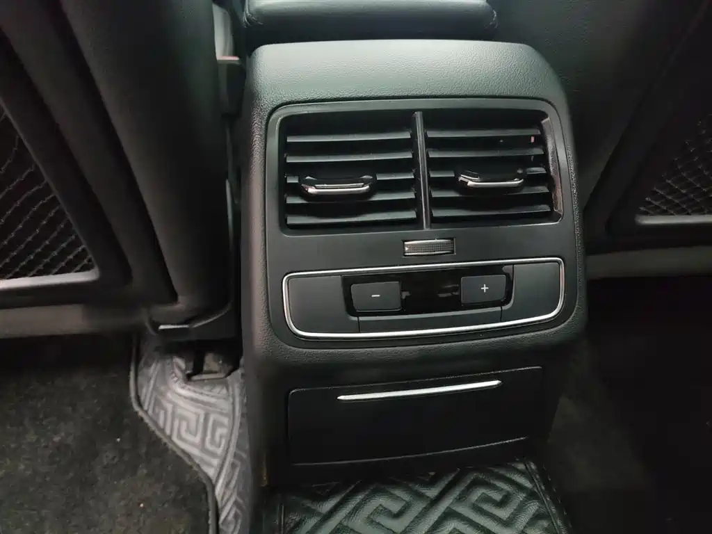 Audi A4L 2019 40 TFSI Fashion (China VI) фото 17