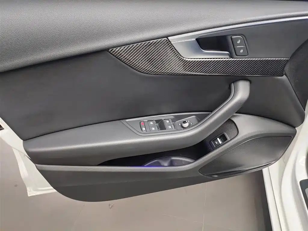 Audi A4L 2019 40 TFSI Fashion (China VI) фото 23