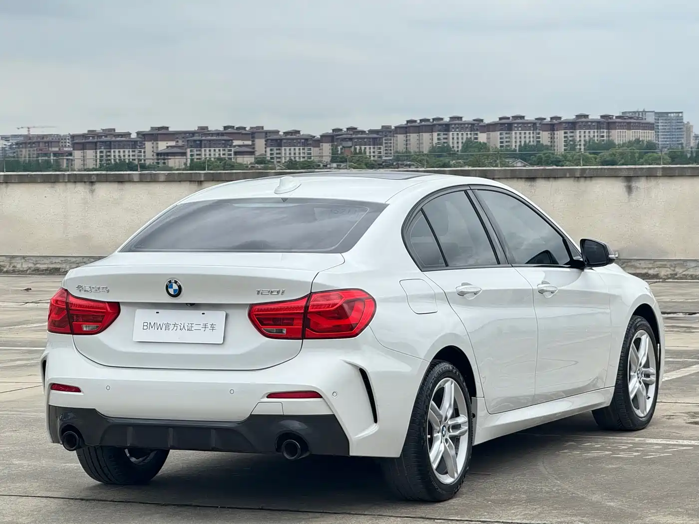 BMW 1 Series 2021 Facelift 120i M Sport Shadow Edition фото 5