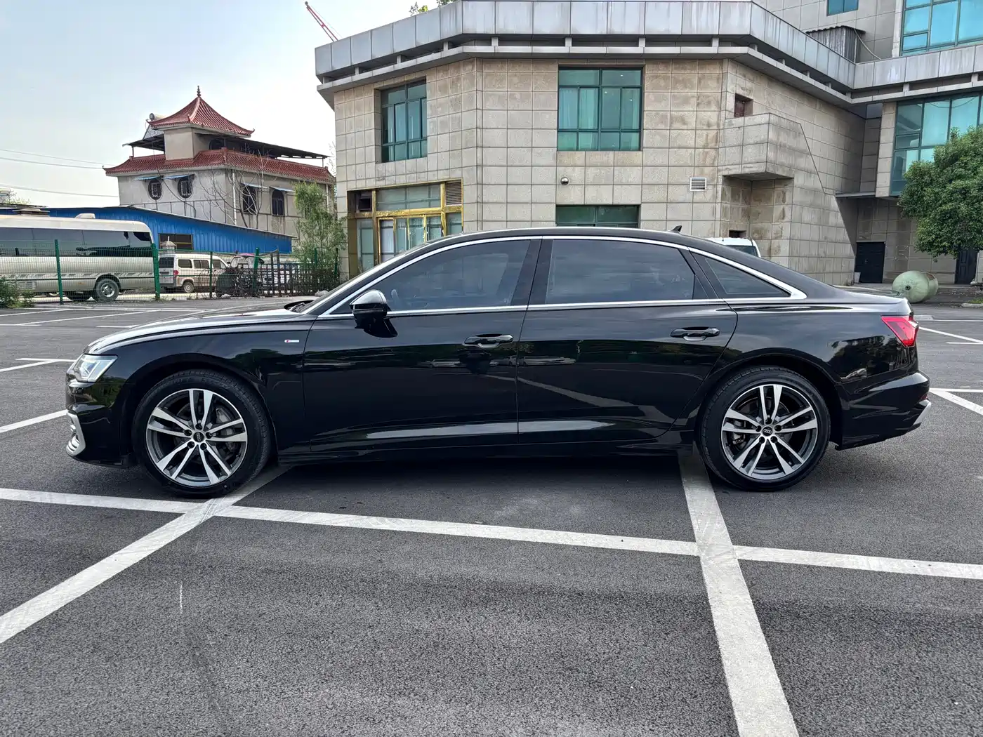 Audi A6L 2023 40 TFSI Luxury Dynamic фото 4
