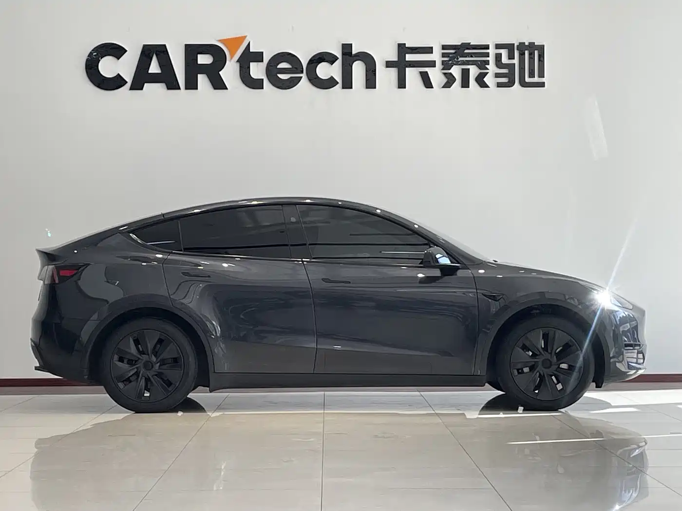 Фото 4 - Tesla Model Y