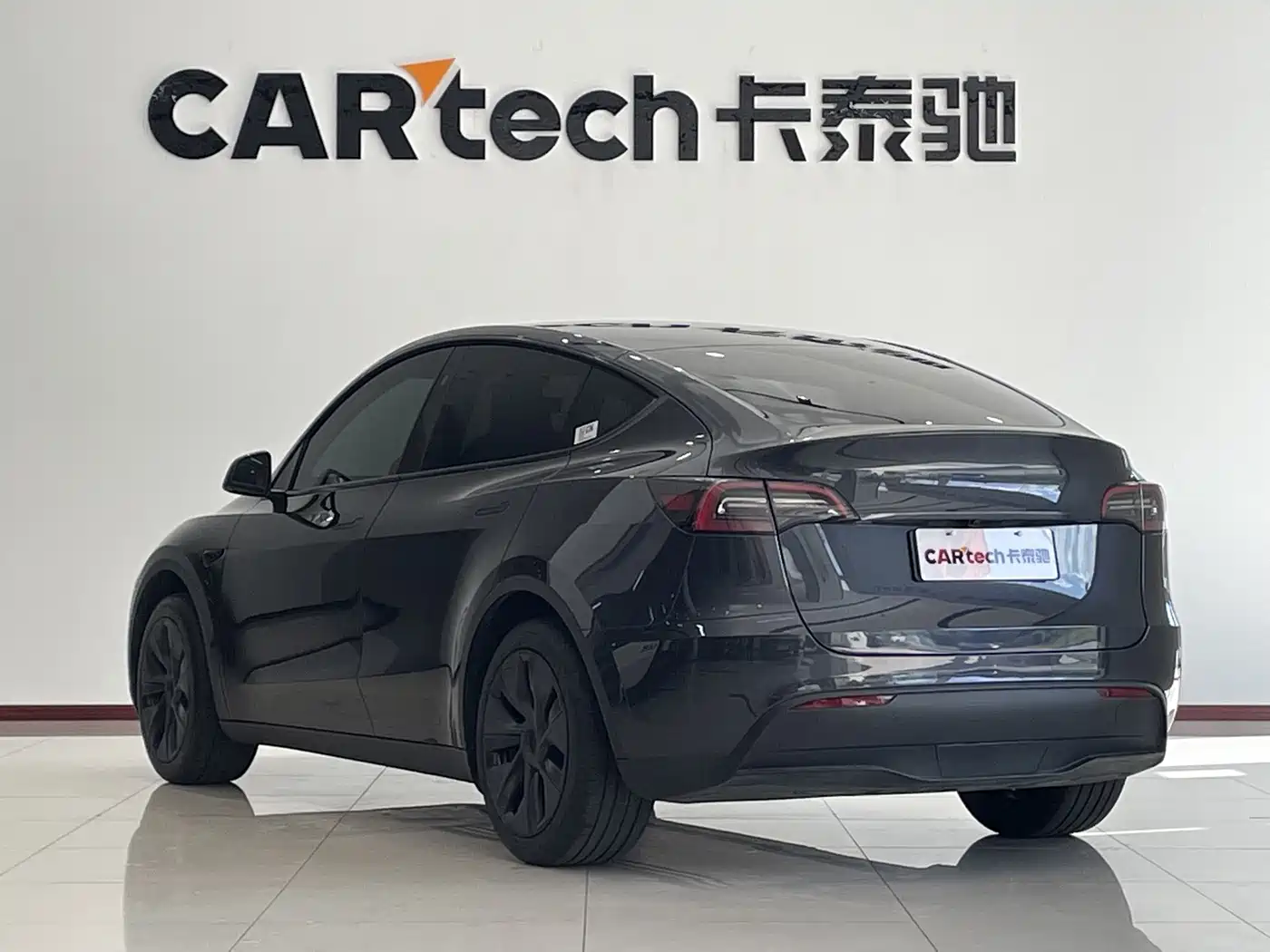 Фото 6 - Tesla Model Y