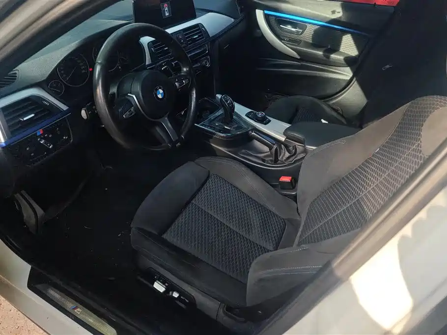 BMW 3 Series 2018 320i M Sport Package фото 9