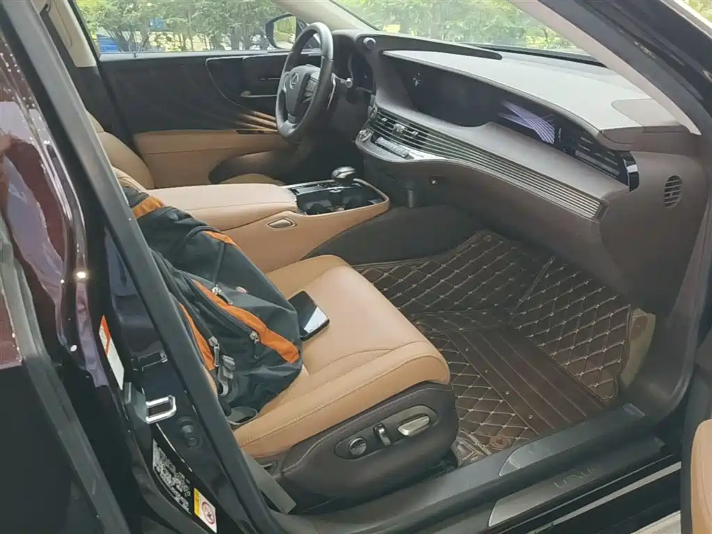 Lexus LS 2018 350 Excellence Edition China V фото 25