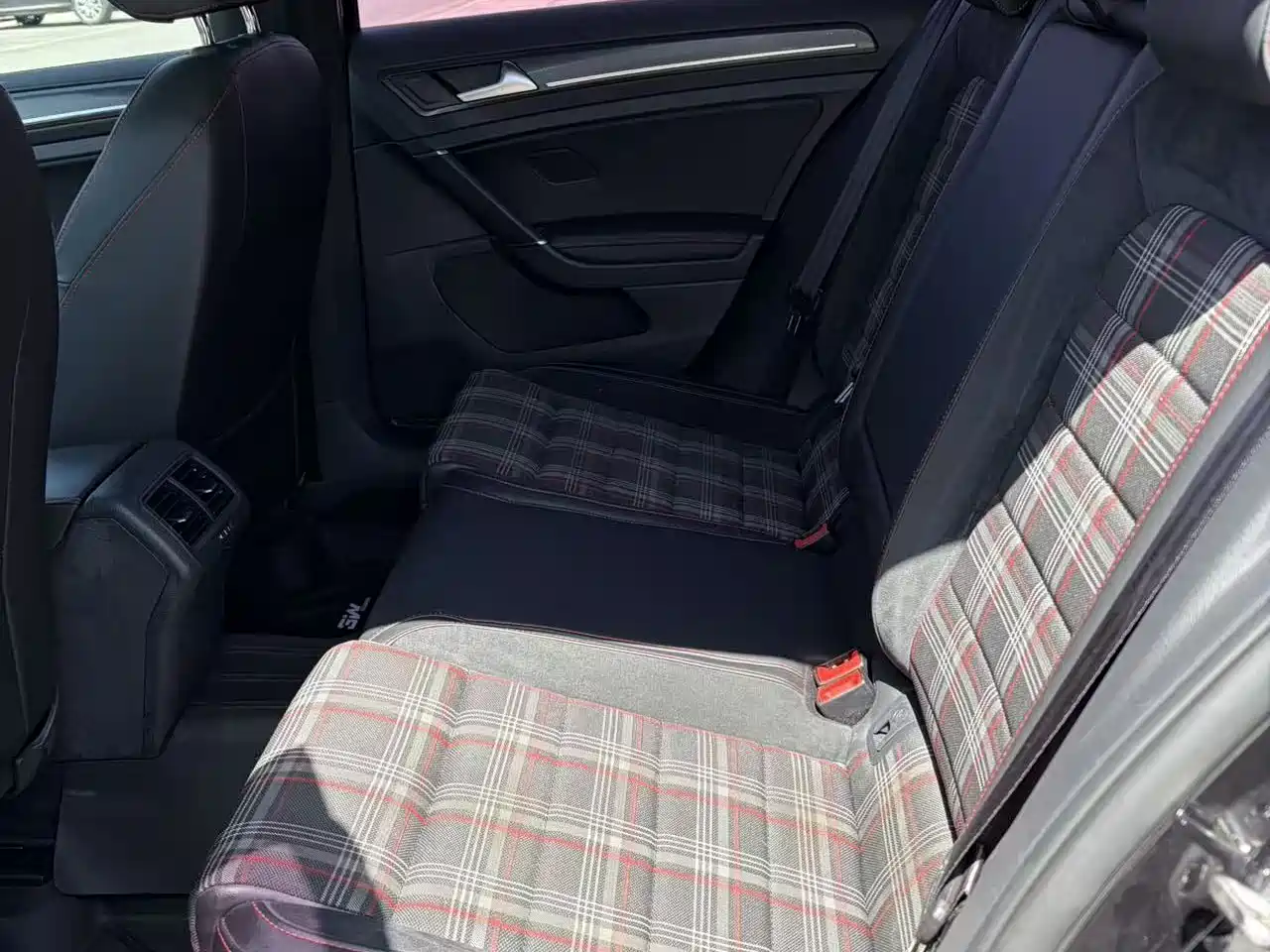 Volkswagen Golf GTI 2018 2.0TSI GTI фото 9