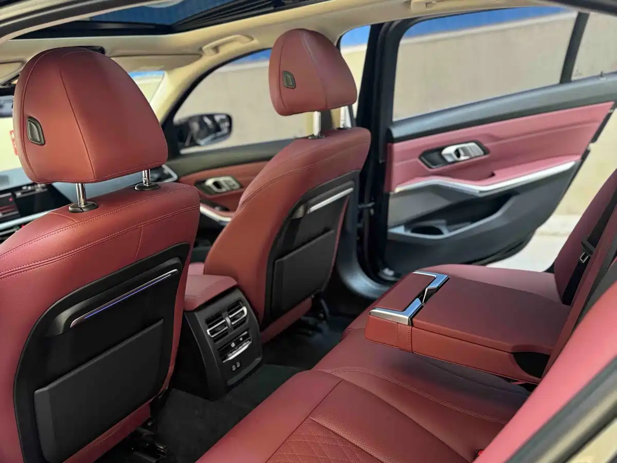BMW 3-SERIES