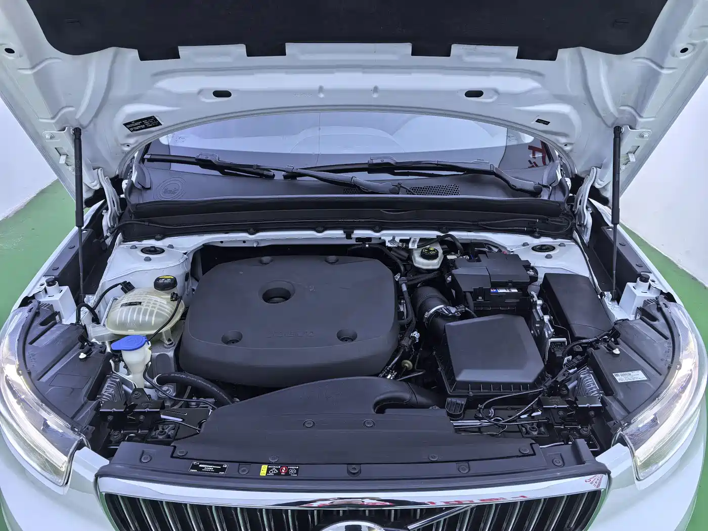 Фото 16 - Volvo XC40