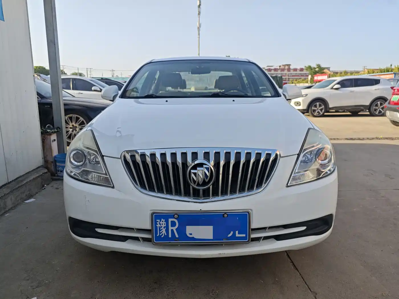 Buick Excelle 2015 1.5L Manual Classic фото 2